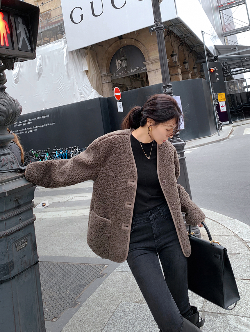 부클 무스탕 오버핏자켓